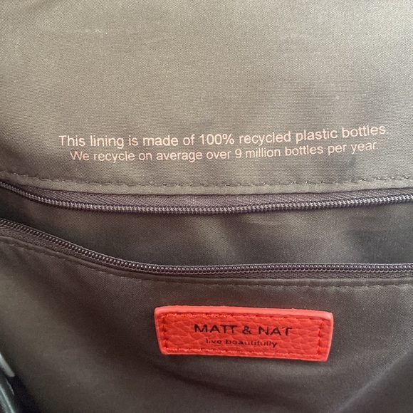 Matt & Nat vegan Backpack - Picture 5 of 8
